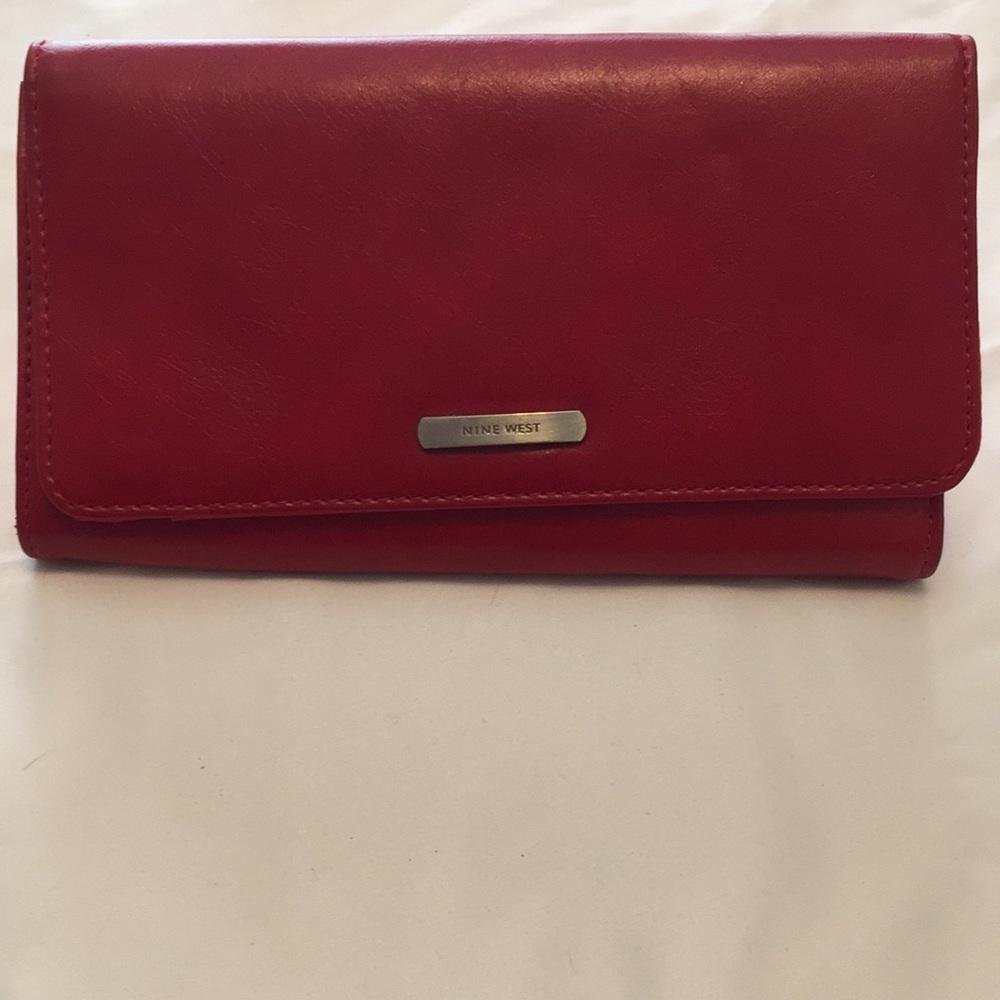 Nine West wallet